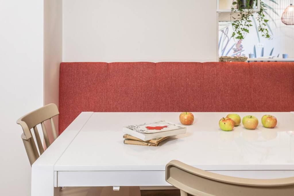 Apartment Evita In The Old Center Of Sunny Koper Exterior foto